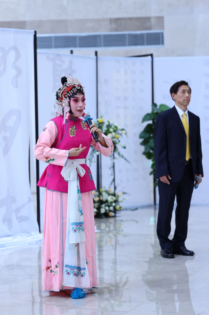 1698719206-坐宫互动2.jpg